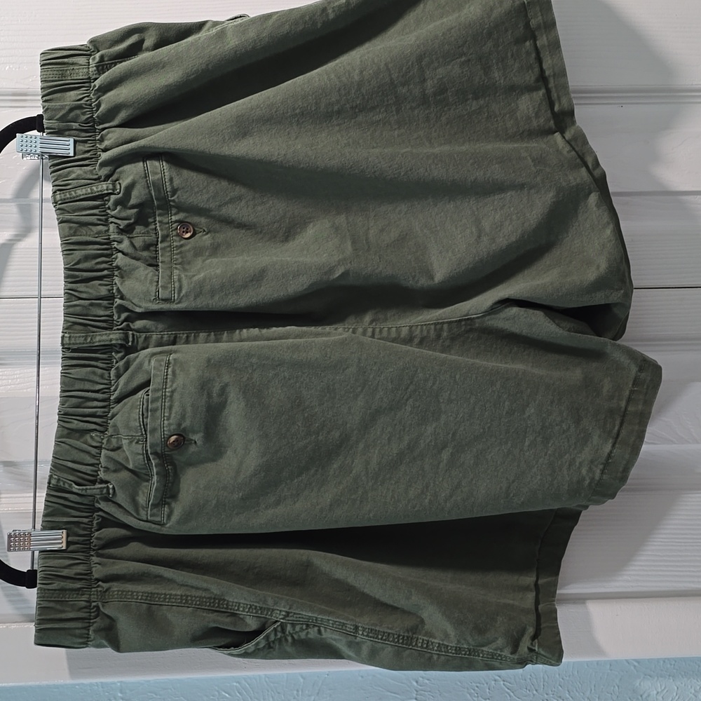 Old Navy Green Bermuda Shorts Classic Cotton Twill - Picture 6 of 11
